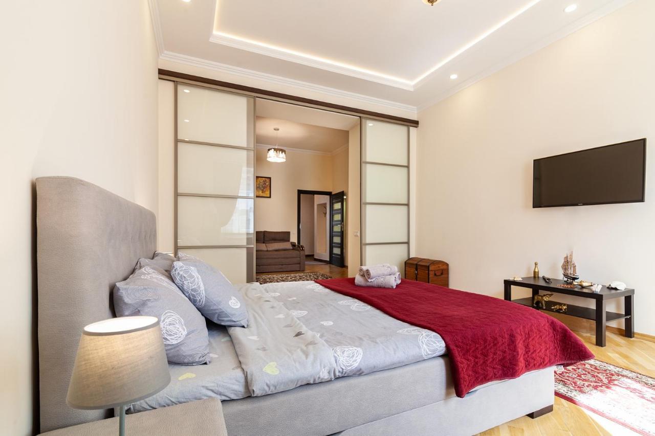 Apartment On Tamanska - Вулиця Дарії Гусяк Lviv Dış mekan fotoğraf