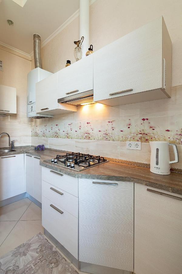 Apartment On Tamanska - Вулиця Дарії Гусяк Lviv Dış mekan fotoğraf